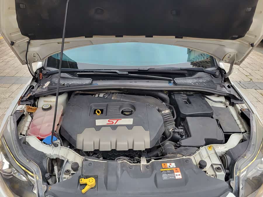 Ford Focus (Imported) 2014 #10 Ford Focus (Imported) 2014 car image #10