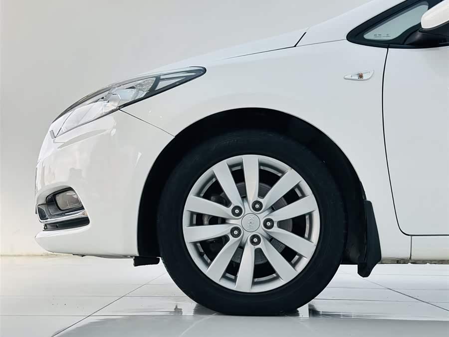 Kia K3 2013 car image #10