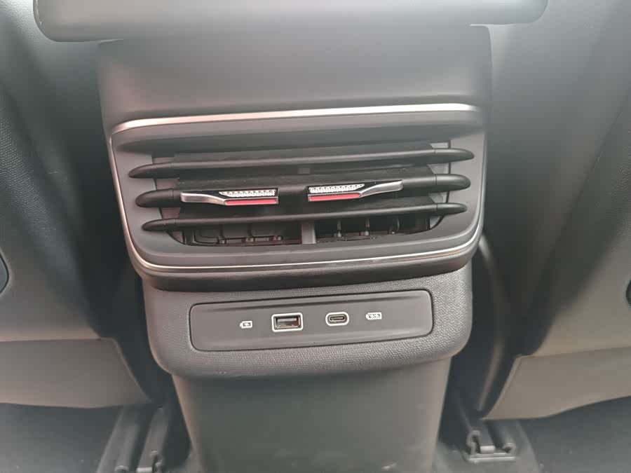 HongQi HS3 PHEV 2024 #10 HongQi HS3 PHEV 2024 car image #10