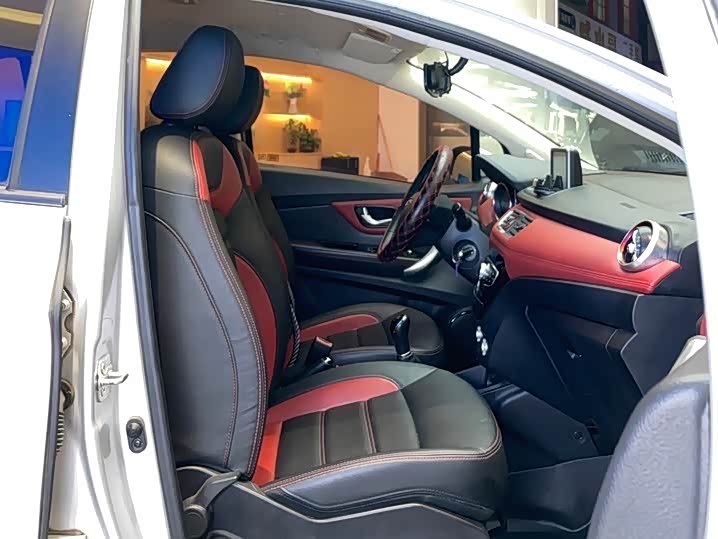 Haval H1 2015 car image #10