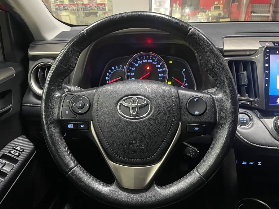 Toyota RAV4 2013 car image #10