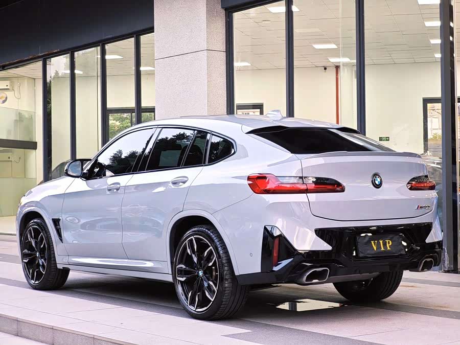 BMW X4 M40i 2024 #10 BMW X4 M40i 2024 car image #10