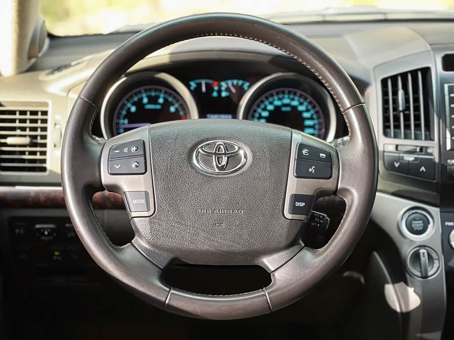 丰田 兰德酷路泽 2010 汽车图片 #10