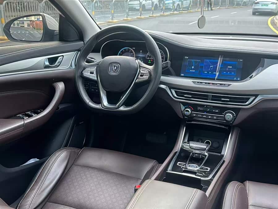 Changan Eado EV 2019 car image #10