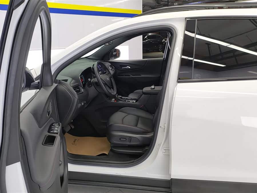 Chevrolet Equinox 2023 #10 Chevrolet Equinox 2023 car image #10