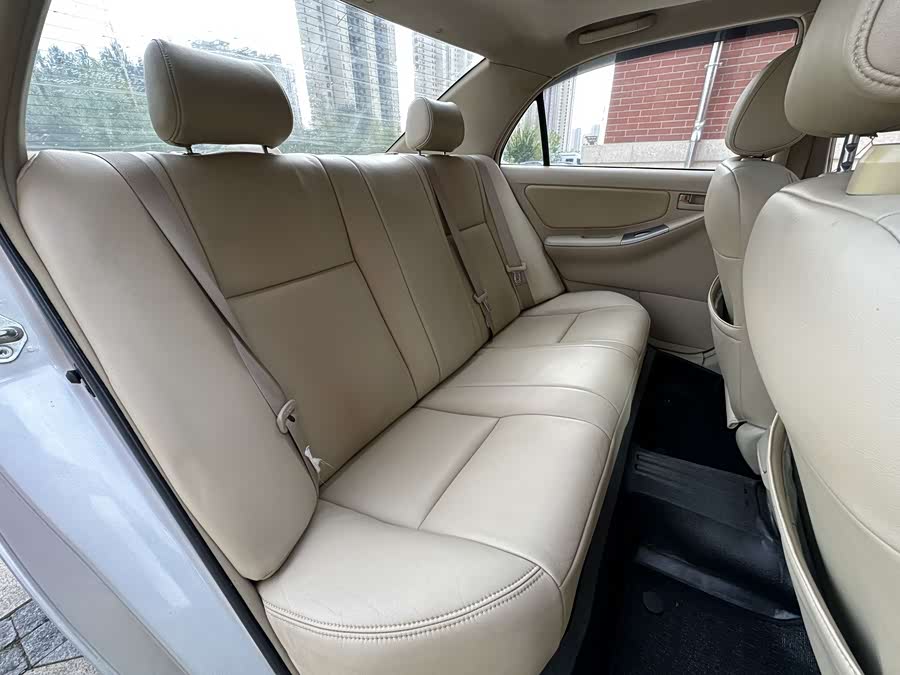 Toyota Reiz 2013 immagine di auto #10