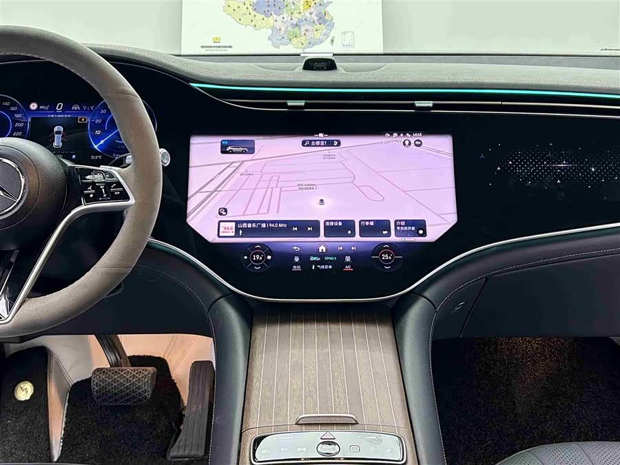 Mercedes-Benz EQS SUV 2024 car image #10