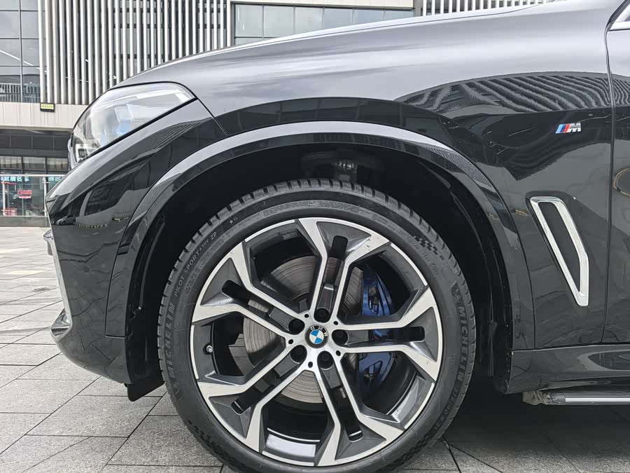 BMW X5 2023 car image #10