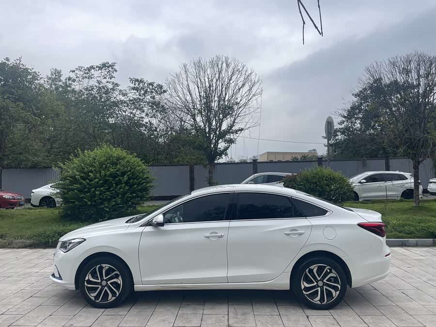 Changan Eado EV 2021 #10 Changan Eado EV 2021 car image #10