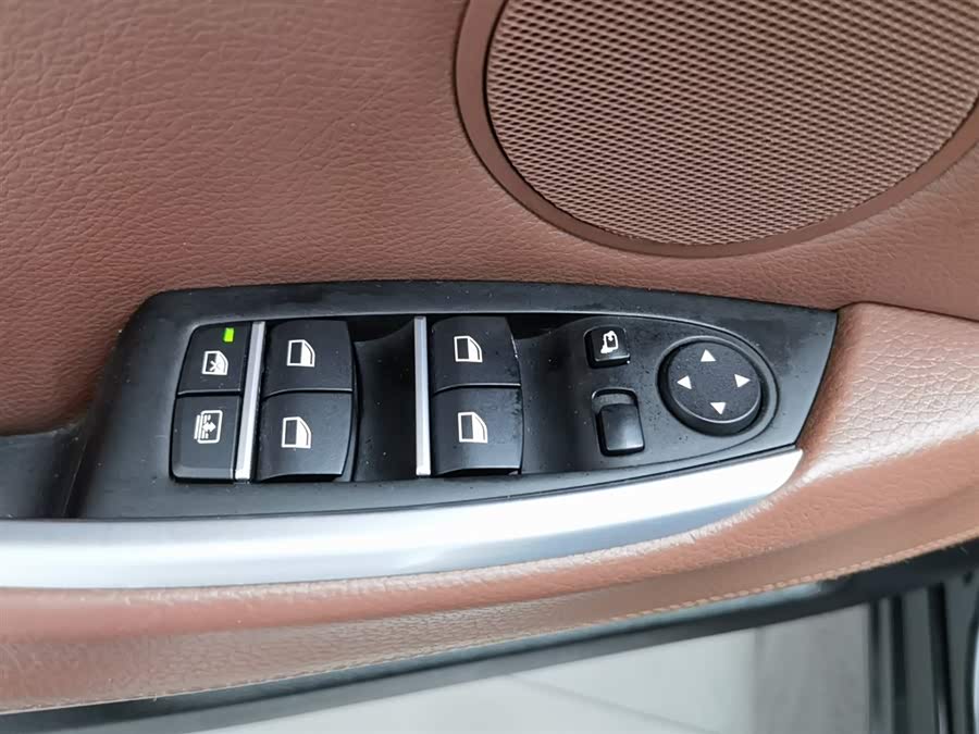 BMW 5 Series GT 2012 #10 BMW 5 Series GT 2012 immagine di auto #10