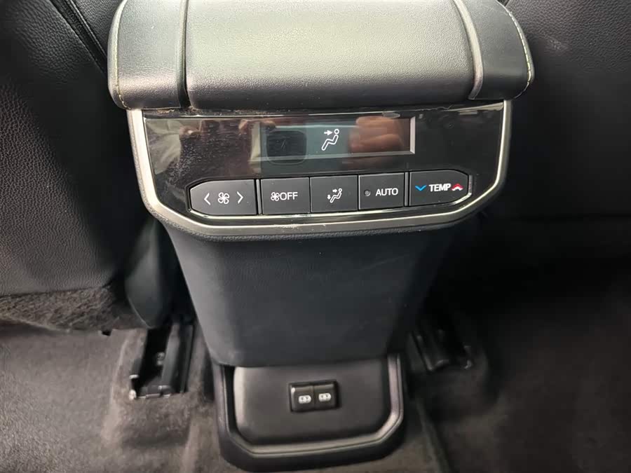 Toyota Crown Kluger 2023 car image #10