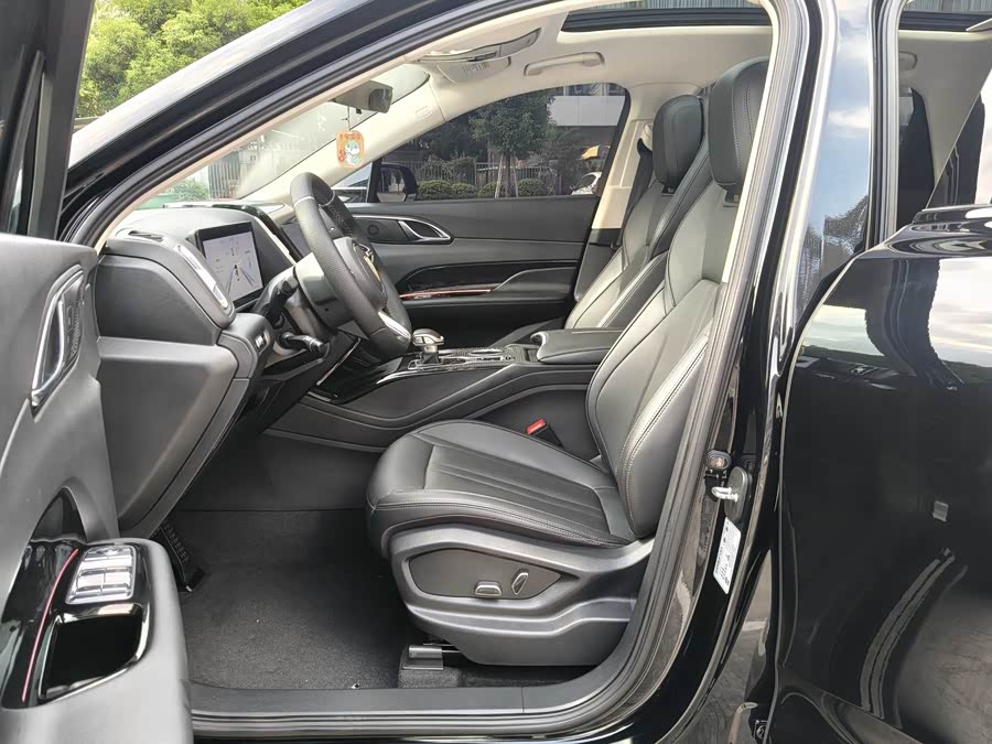 HongQi HS3 PHEV 2025 car image #10