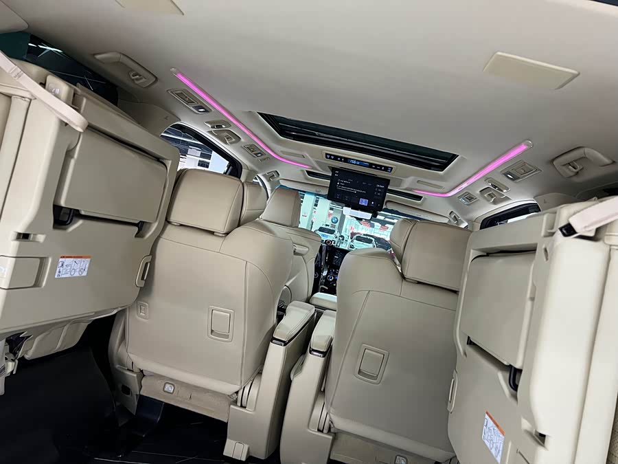 Toyota Alphard 2020 car image #10
