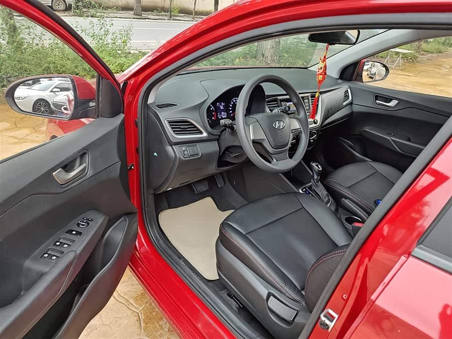 Hyundai Verna RV 2017 immagine di auto #10