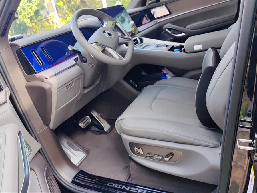 Denza N9 2025 immagine di auto #10