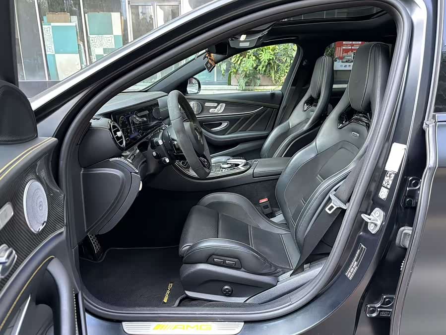 Mercedes-Benz E AMG 2018 immagine di auto #10