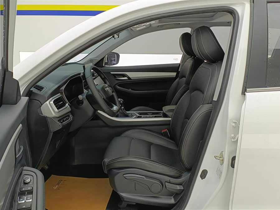 GEELY Vision X6 2020 car image #10