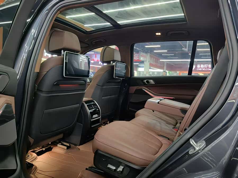 BMW X7 2020 immagine di auto #10