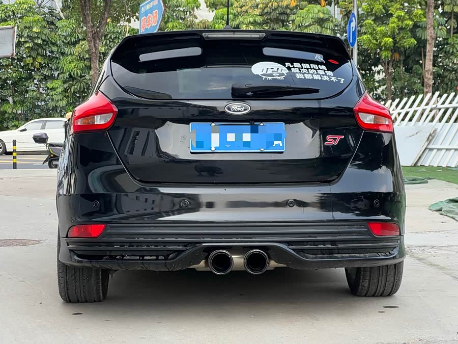 Ford Focus (Imported) 2018 صورة سيارة #10