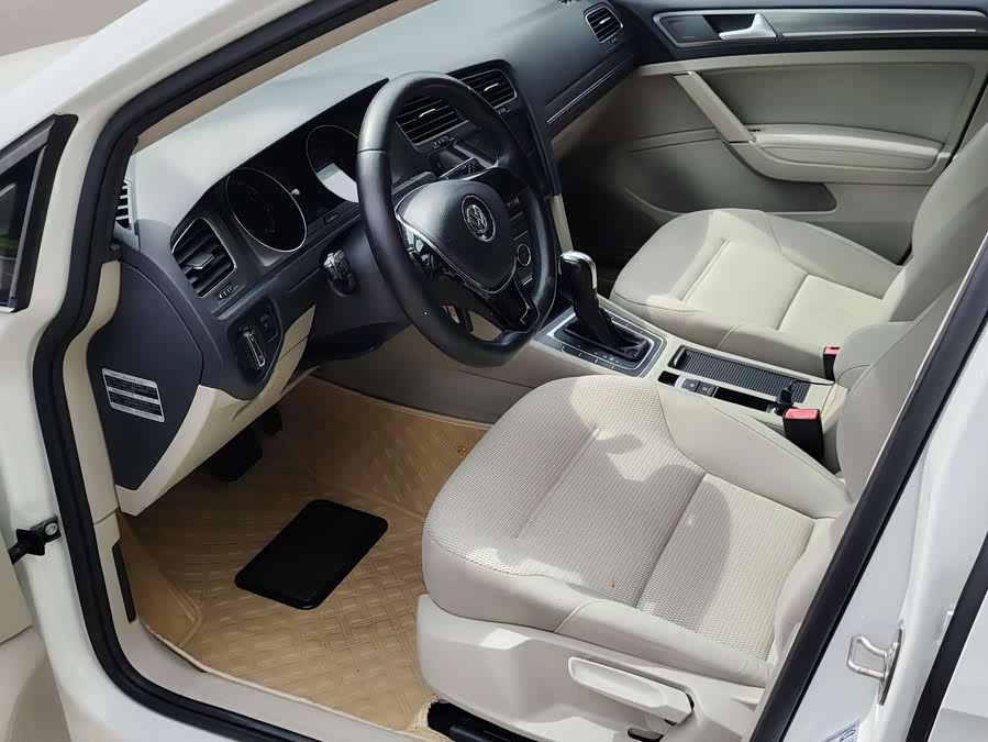 Volkswagen Golf 2015 car image #10