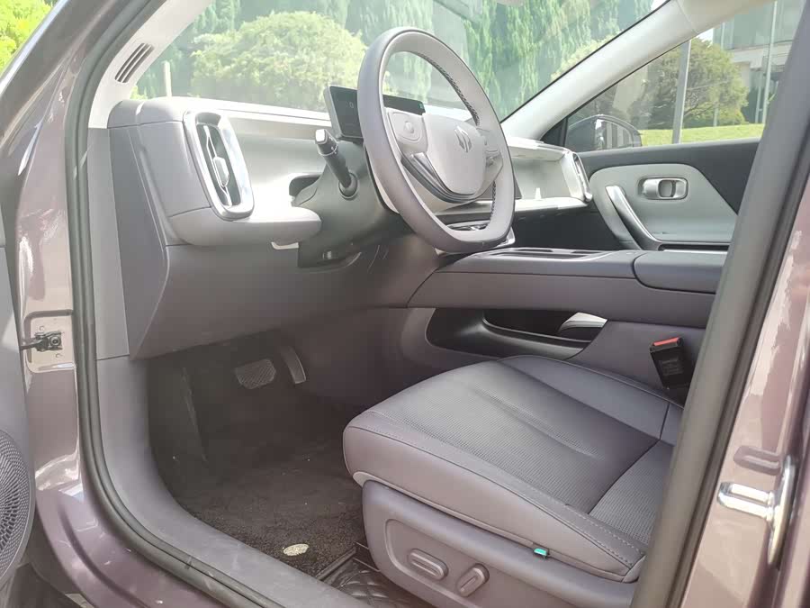 零跑汽车 零跑B01 2025 汽车图片 #10