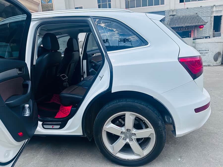 Audi Q5 2017 изображение автомобиля #10