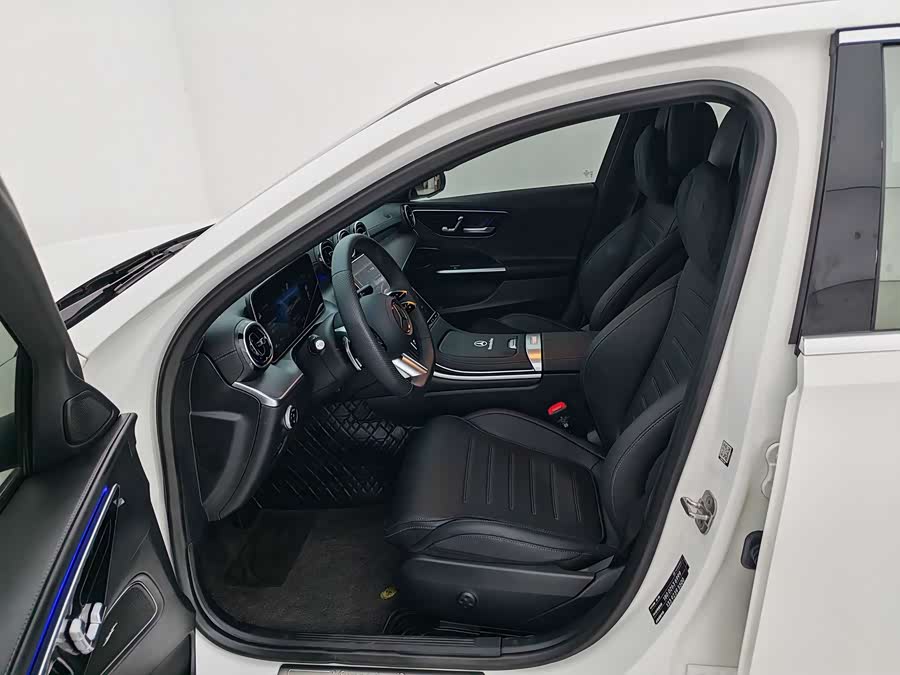 Mercedes-Benz C Class 2024 immagine di auto #10