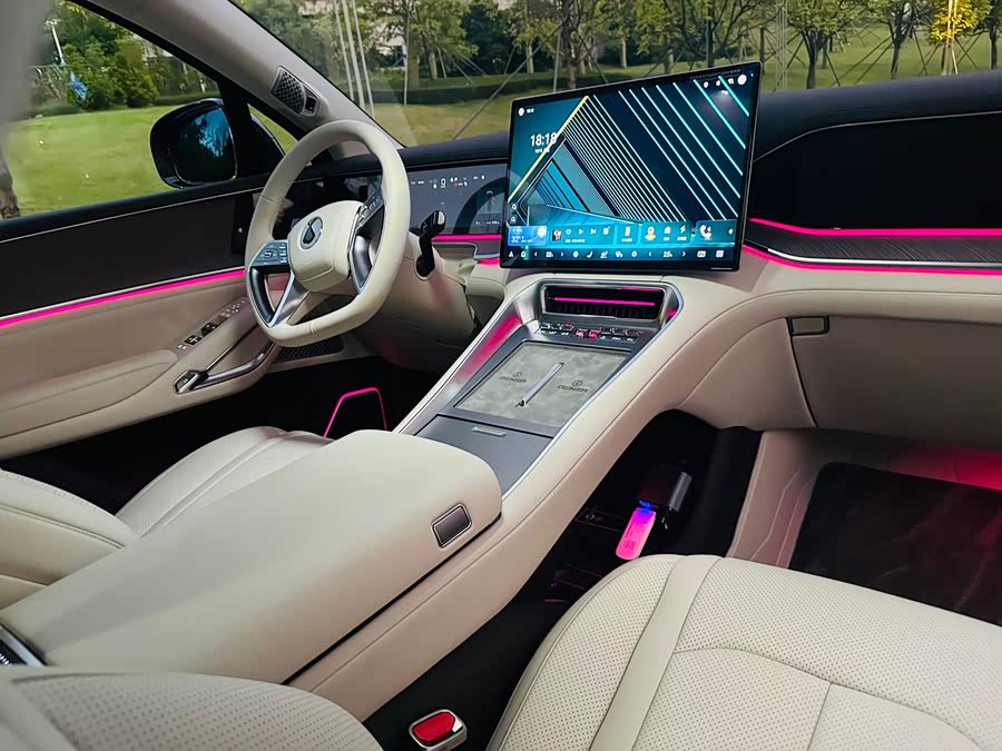 Denza N9 2025 #10 Denza N9 2025 car image #10