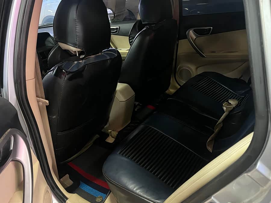 Soueast V5 Lingzhi 2012 car image #10