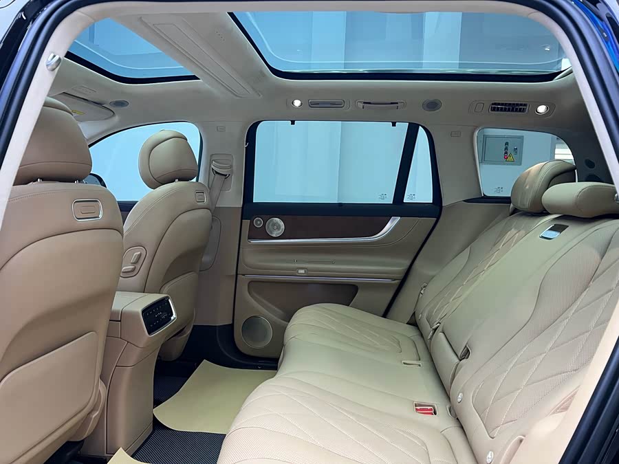 2024 car image #10