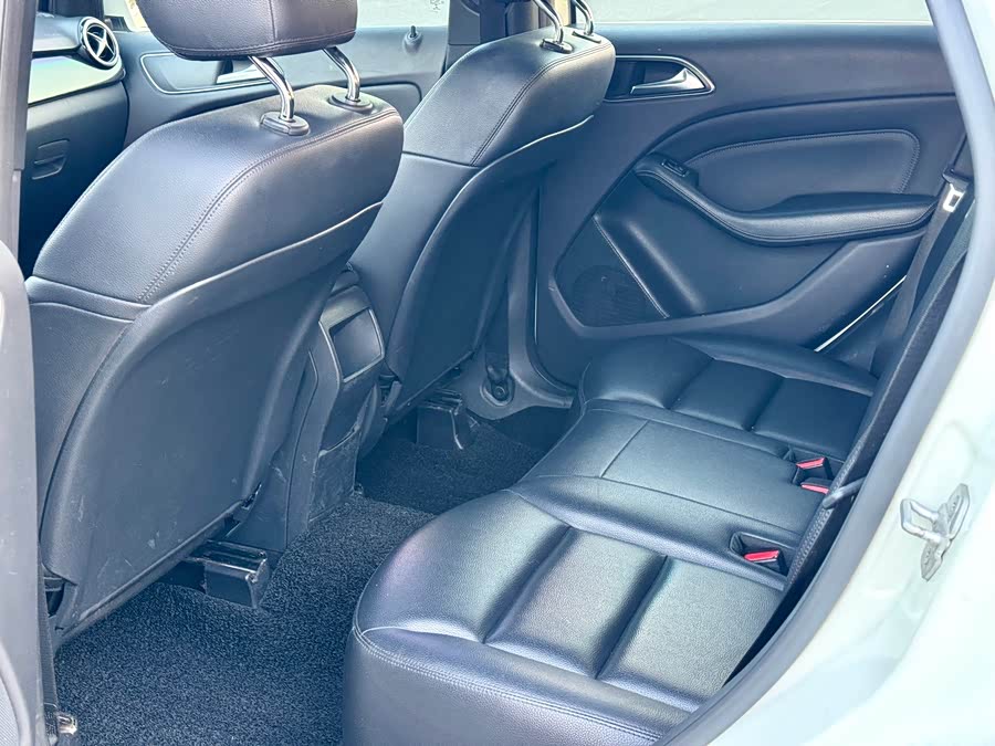 Mercedes-Benz B Class 2014 #10 Mercedes-Benz B Class 2014 car image #10