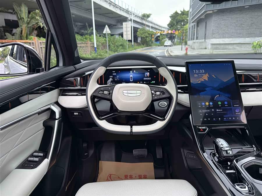 GEELY Boyue L 2023 car image #10