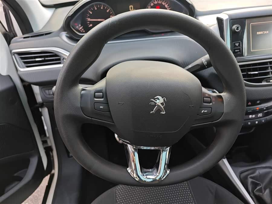 Peugeot 2008 2014 image de voiture #10