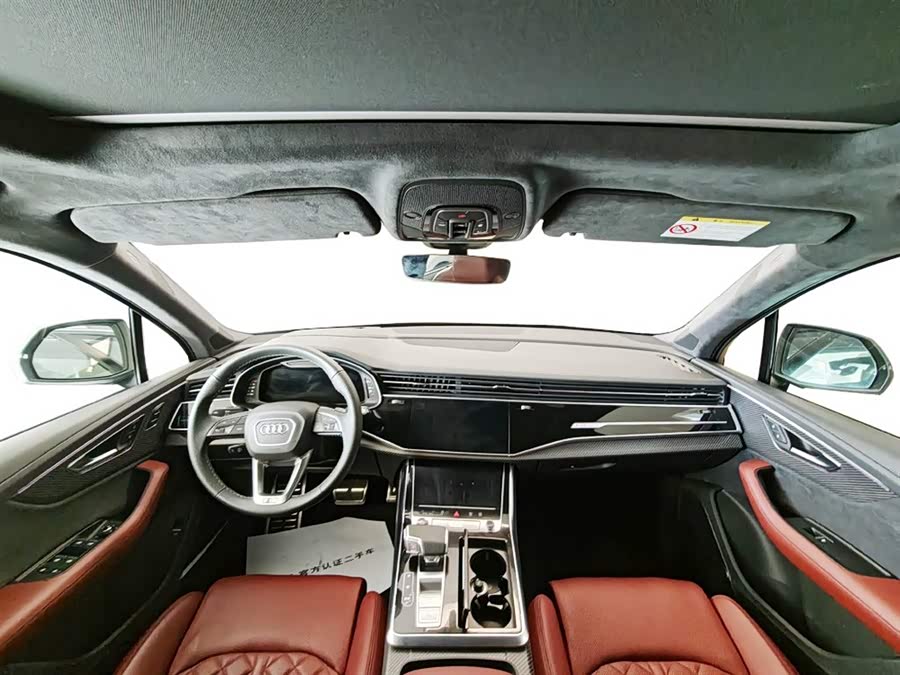 Audi SQ7 2024 car image #10