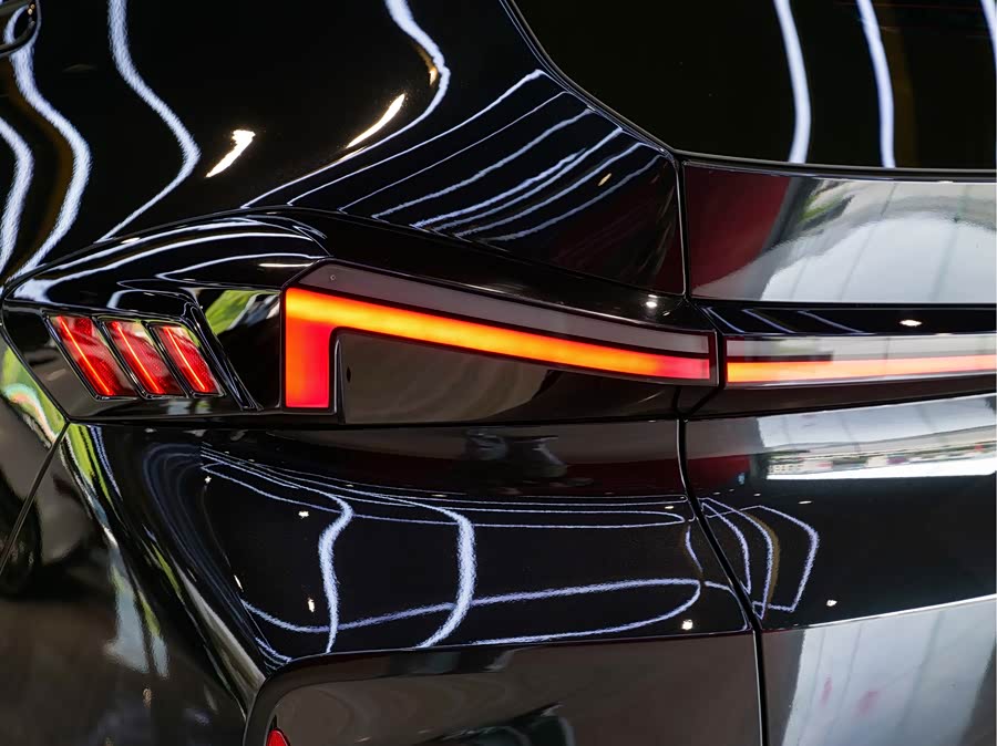 BMW XM 2024 car image #10