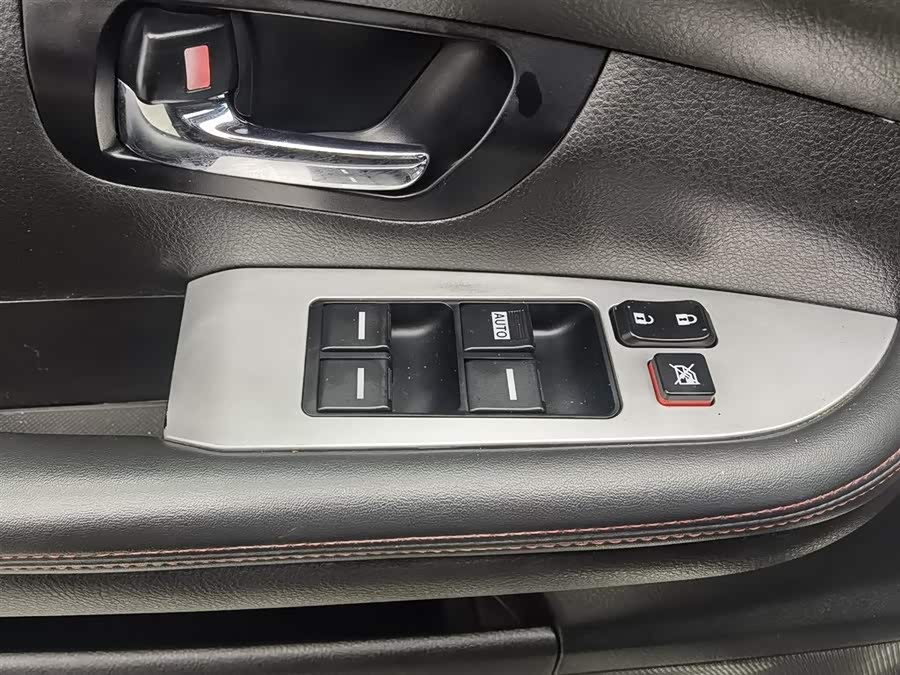 BYD S6 2016 #10 BYD S6 2016 car image #10