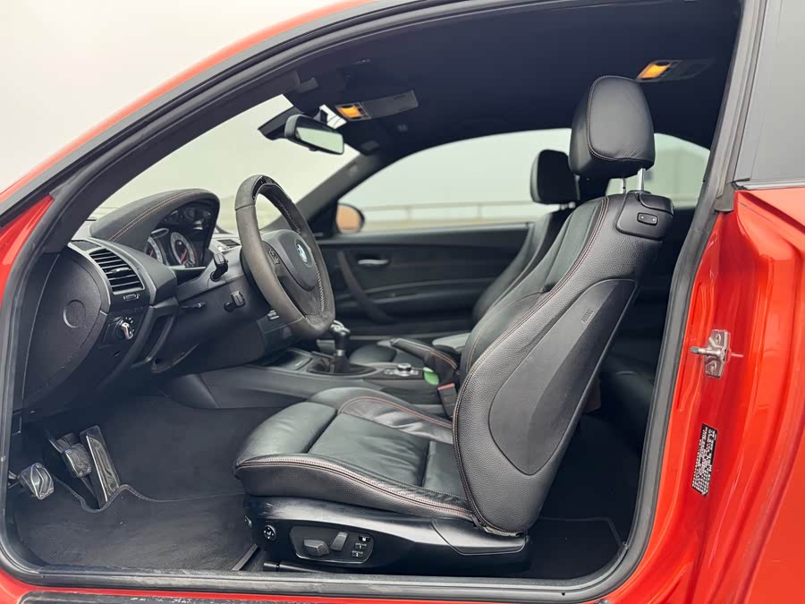 BMW 1 Series M 2012 car image #10