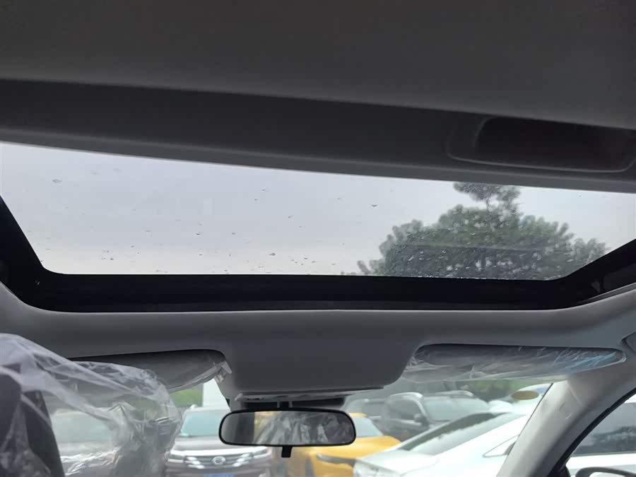 Honda e:NP2 2025 car image #10