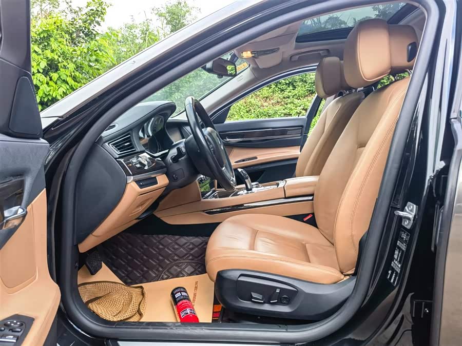 BMW i4 M50 2015 car image #10