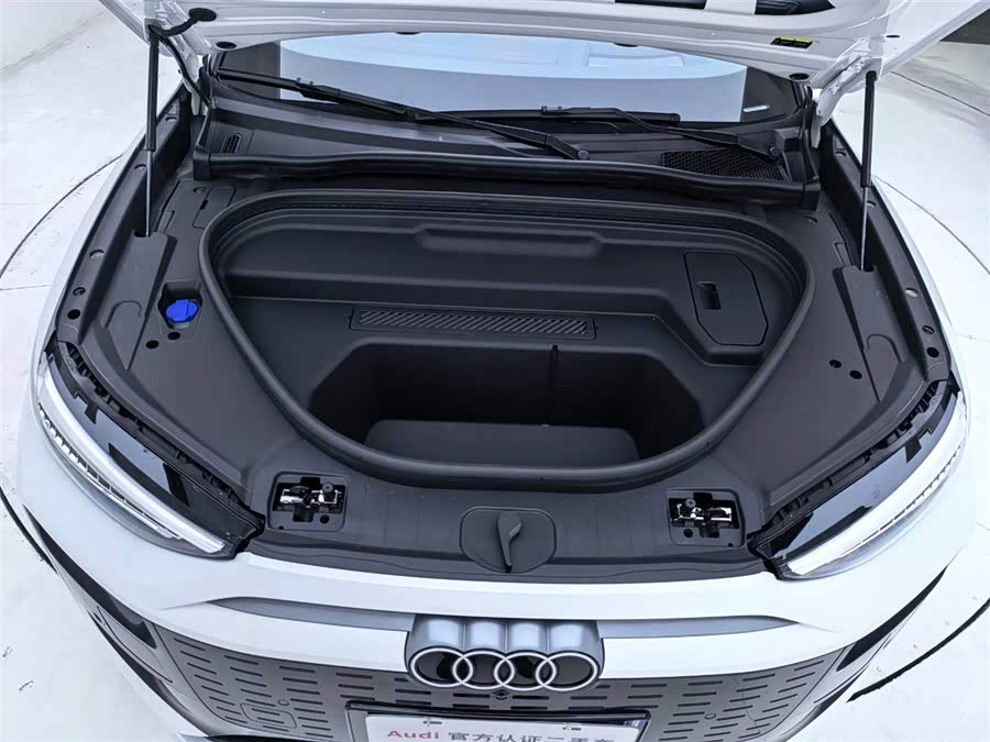 Audi Q6L e-tron 2025 imagem de carro #10