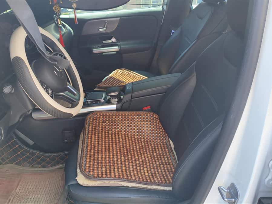 Mercedes-Benz EQA Class 2024 immagine di auto #10