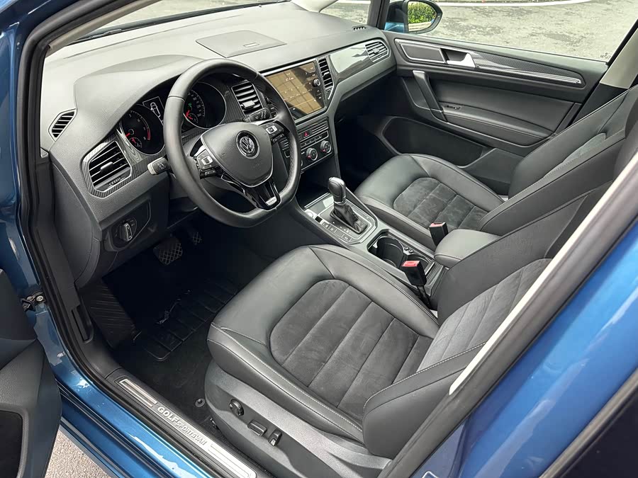 Volkswagen Golf Sportsvan 2018 #10 Volkswagen Golf Sportsvan 2018 car image #10