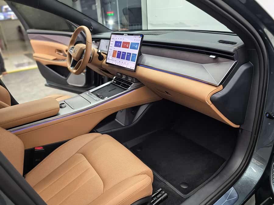 BYD HanL 2025 car image #10