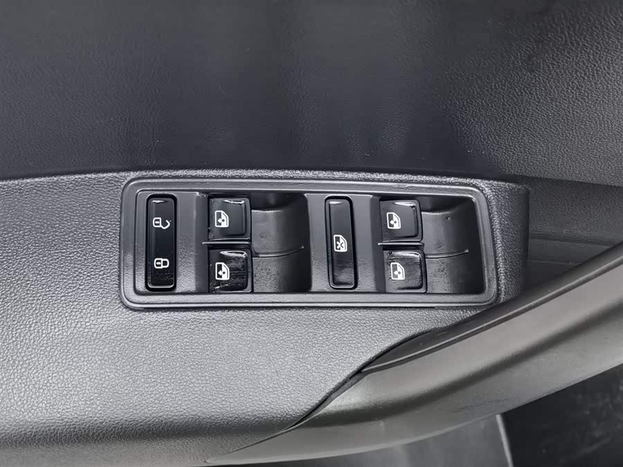 Volkswagen Santana 2022 car image #10