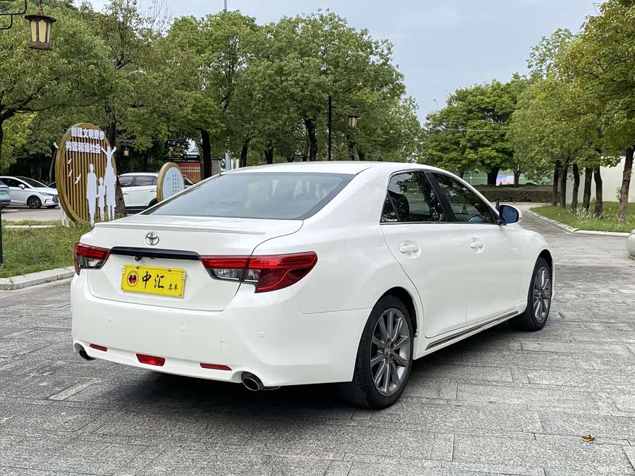 Toyota Reiz 2015 صورة سيارة #10