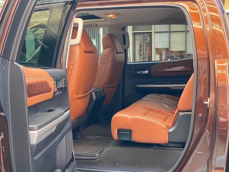 Toyota Tundra 2015 immagine di auto #10