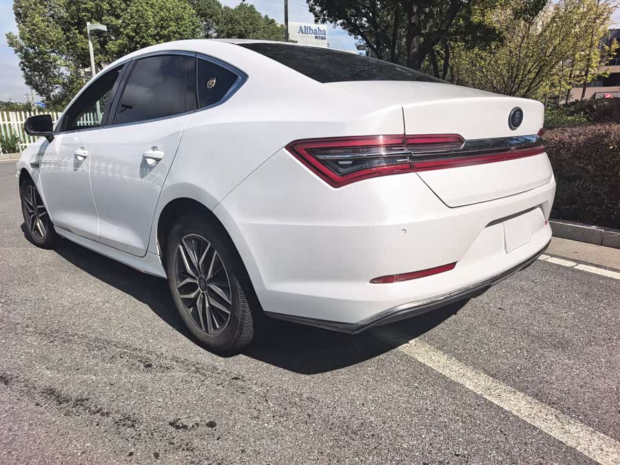 BYD Qin Pro New Energy 2019 car image #10