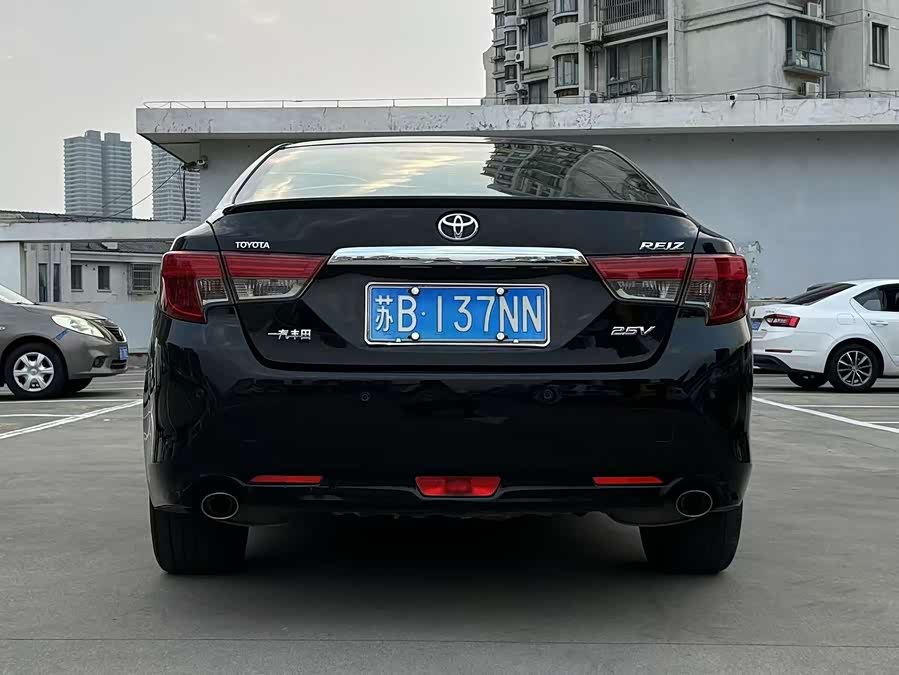 Toyota Reiz 2014 immagine di auto #10