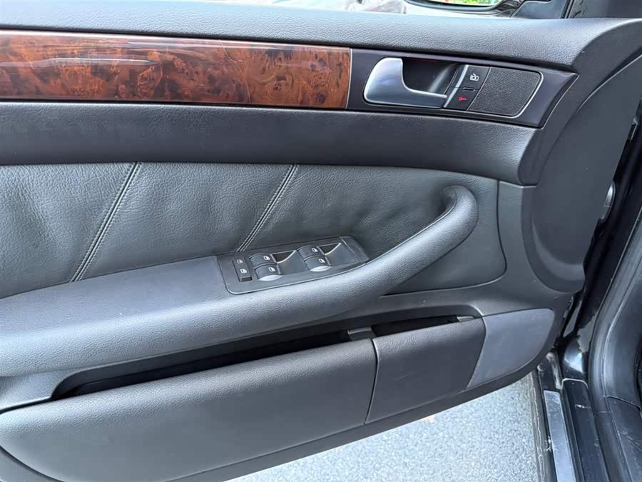 Audi A6 2005 car image #10