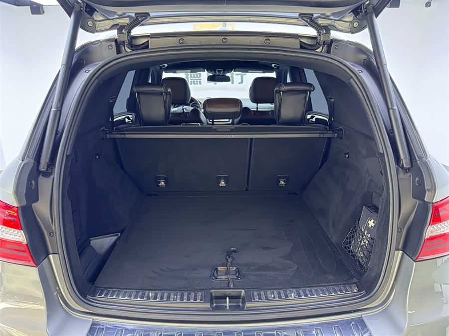 Mercedes-Benz M AMG 2012 صورة سيارة #10